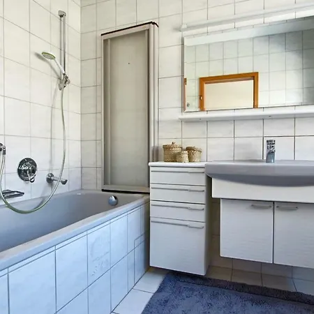 Ferienwohnung Hans Im Gluck