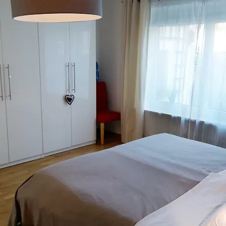 Daire Ferienwohnung Hans Im Gluck