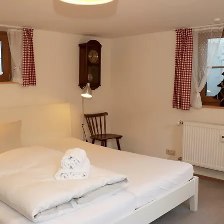 Daire Ferienwohnung Hans Im Gluck
